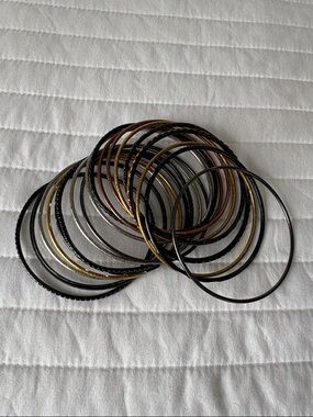 Stackable Mixed Metal and Black Bangle Bracelet Set